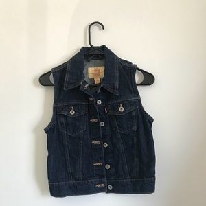 Levi’s denim vest